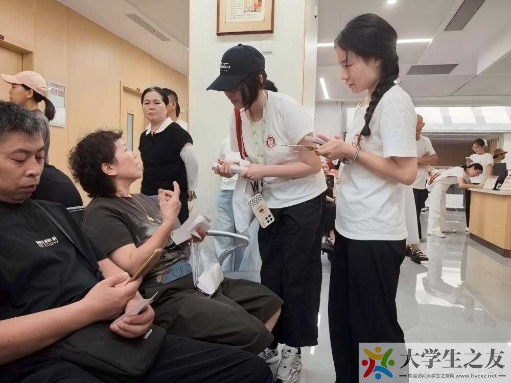 问卷问需于民 青春作答基层 ——岐黄骨伤实践队赴苍南县中医院问卷调研