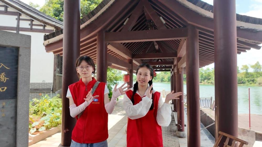节奏踩在青石板上！湖财学子用“拍手舞”解锁乔口八景